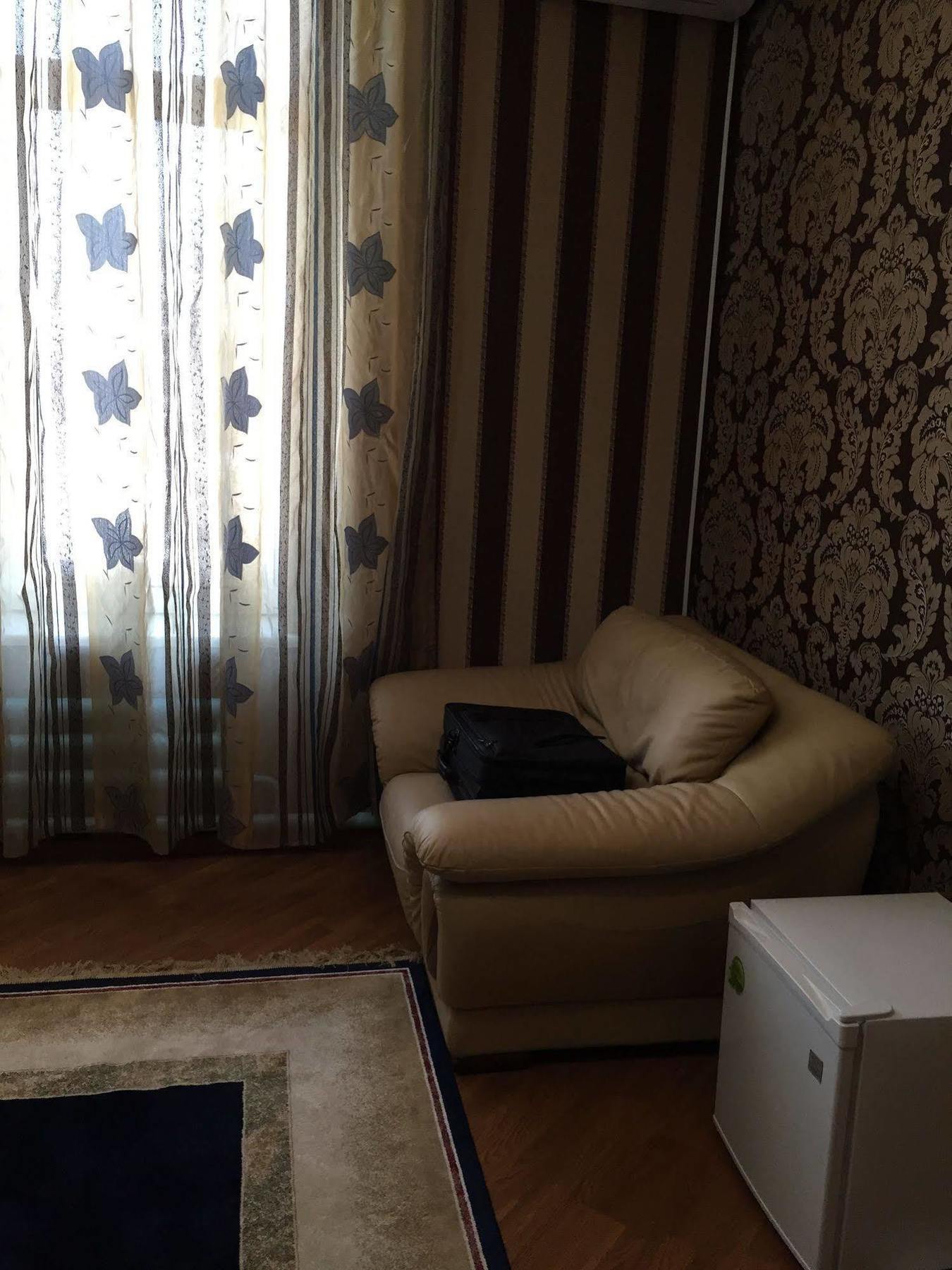 Rise Hotel Ałma Ata Zewnętrze zdjęcie